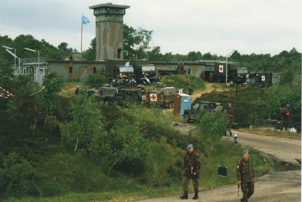 UN-Soldaten der niederländischen Limburgse Jagers auf dem Gelände der ehemaligen Raketenstation Thum, Übung WAGRAM, 10. Mai 1995